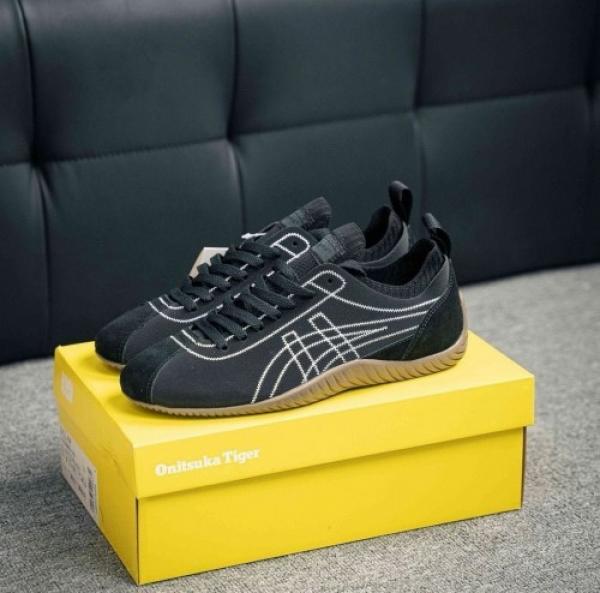 Onitsuka Tiger Sclaw Black Gum - Original Reference