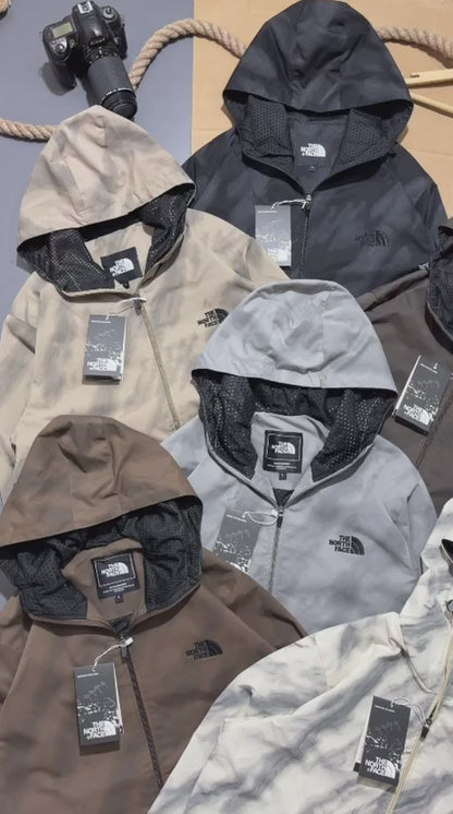The North Face Men's Printed Quest Jacket â€“ White Marble